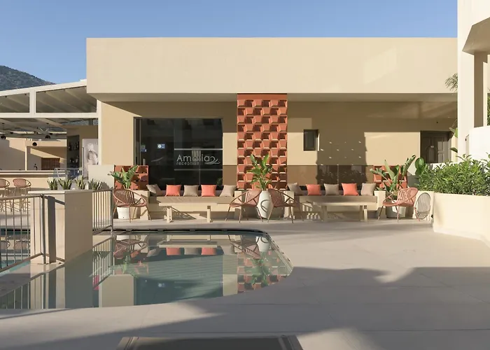 Amalia Apartments-Suites